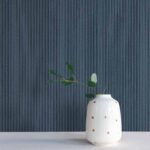 کاغذ دیواری طرح راه راه سرمه‌ ای کد ۱۰۱۸۴